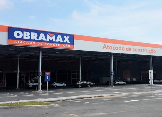Obramax amplia gama de produtos Cimartex em sua loja em Praia Grande-SP.